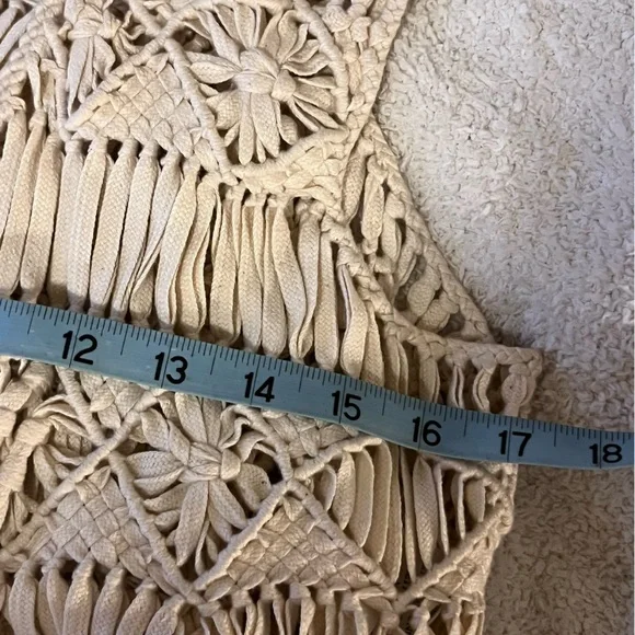Winter Kate Gypsy Rose Natural Macrame Crochet Boho Fringe Vest — Small - Picture 11 of 12